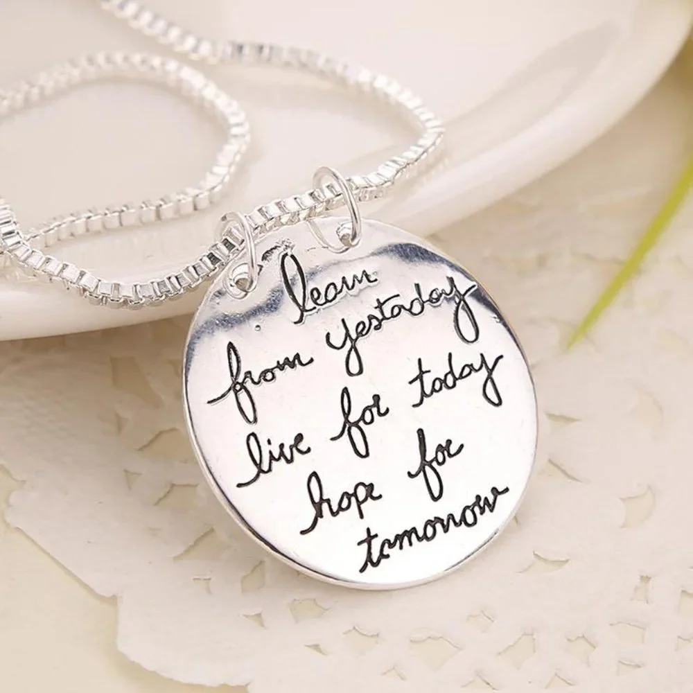 ROUND LETTER TAG LIVE THE LIFE YOU LOVE LOVE PENDANT NECKLACE - Picture 2 of 3